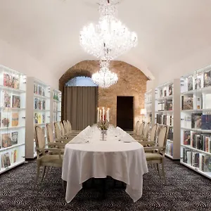 https://le-place-darmes.luxembourghotelsguide.com