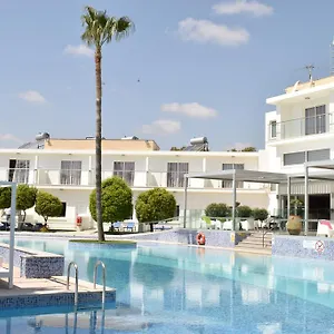 https://fedrania-gardens-hotel.hotelsatayianapa.com