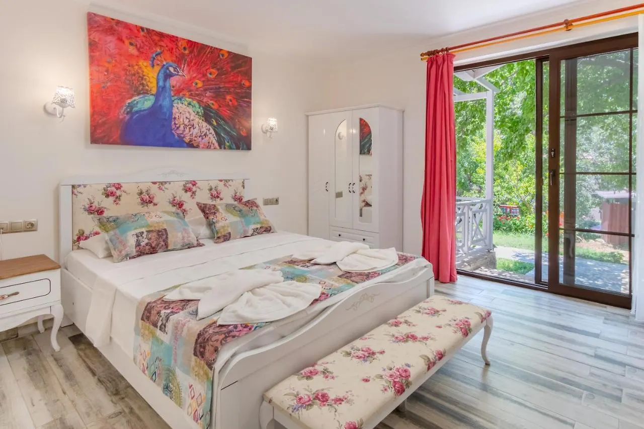 Club Pink Palace Hotel Ölüdeniz