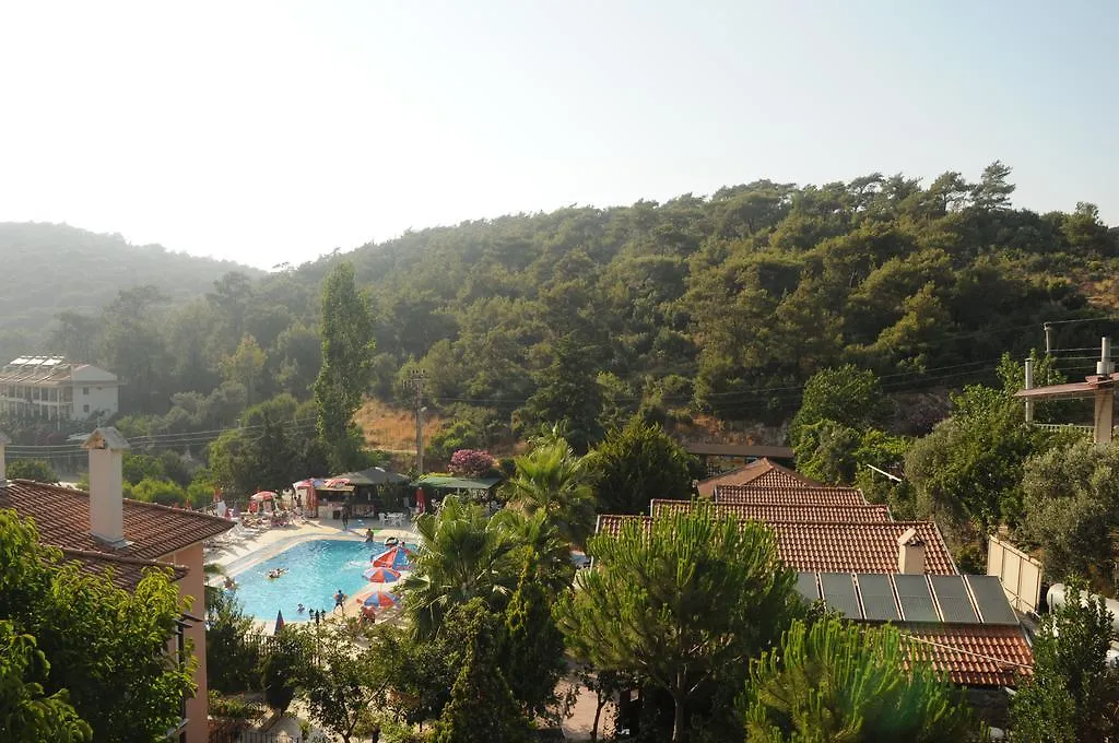 אולודניץ Club Pink Palace Hotel