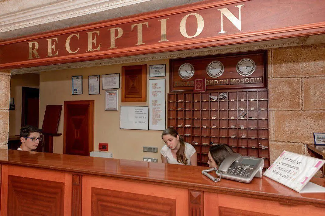 אולודניץ Club Pink Palace Hotel