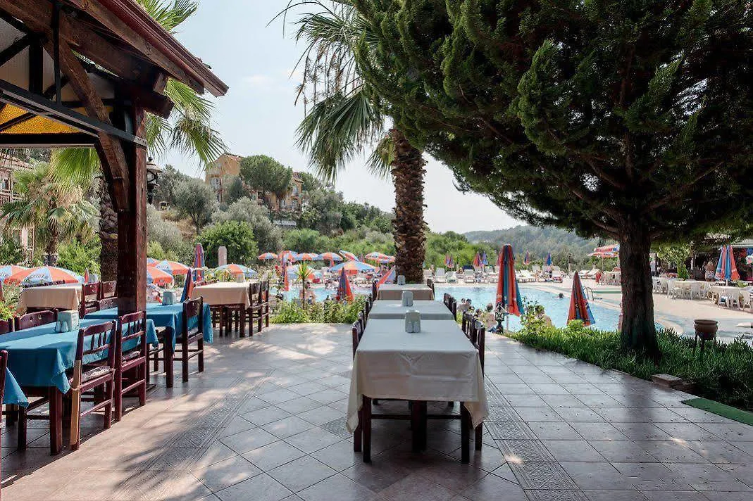 אולודניץ Club Pink Palace Hotel