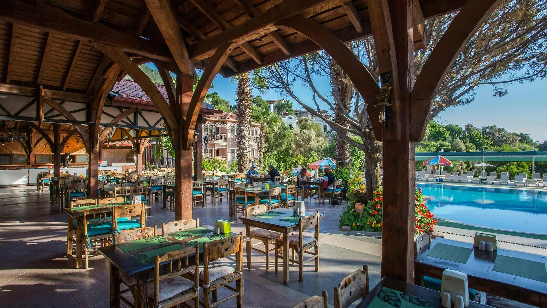 אולודניץ Club Pink Palace Hotel 3*,