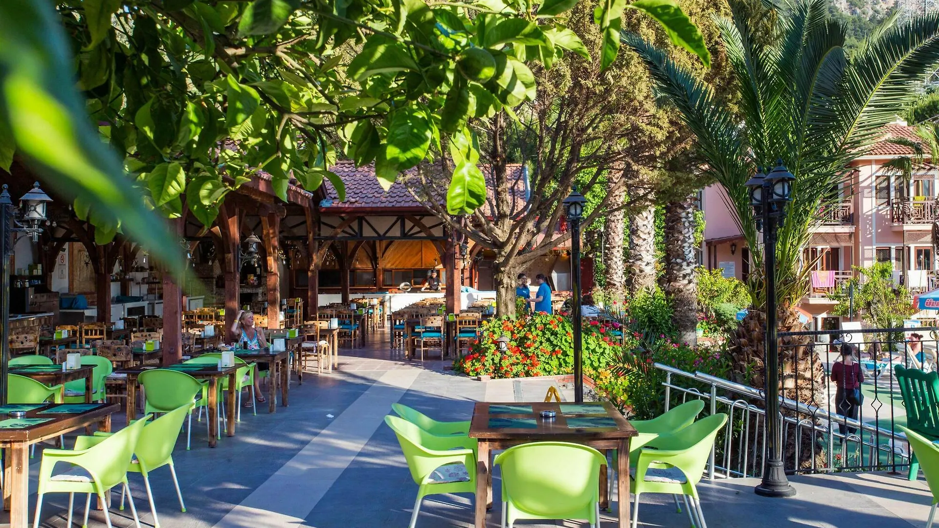 אולודניץ Club Pink Palace Hotel
