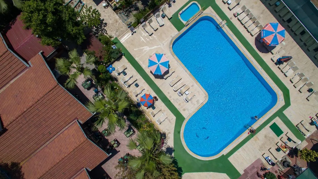 אולודניץ Club Pink Palace Hotel