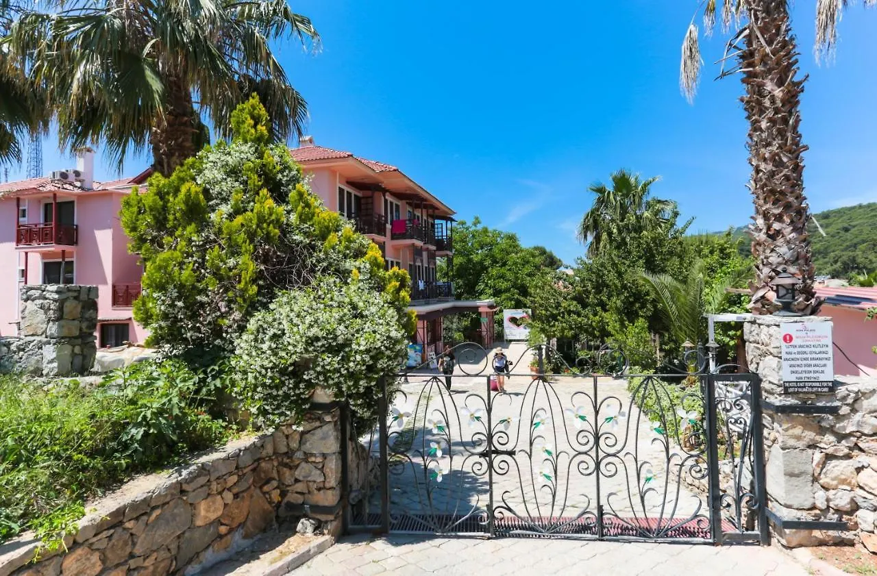 אולודניץ Club Pink Palace Hotel